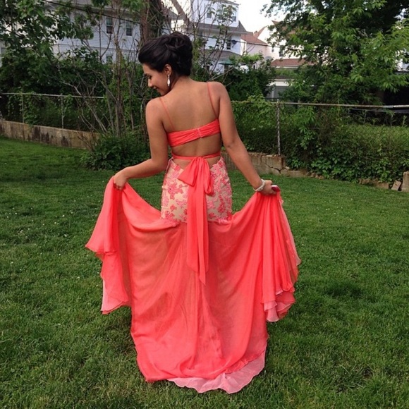 Sherri Hill Coral open back prom dress - Picture 4 of 4